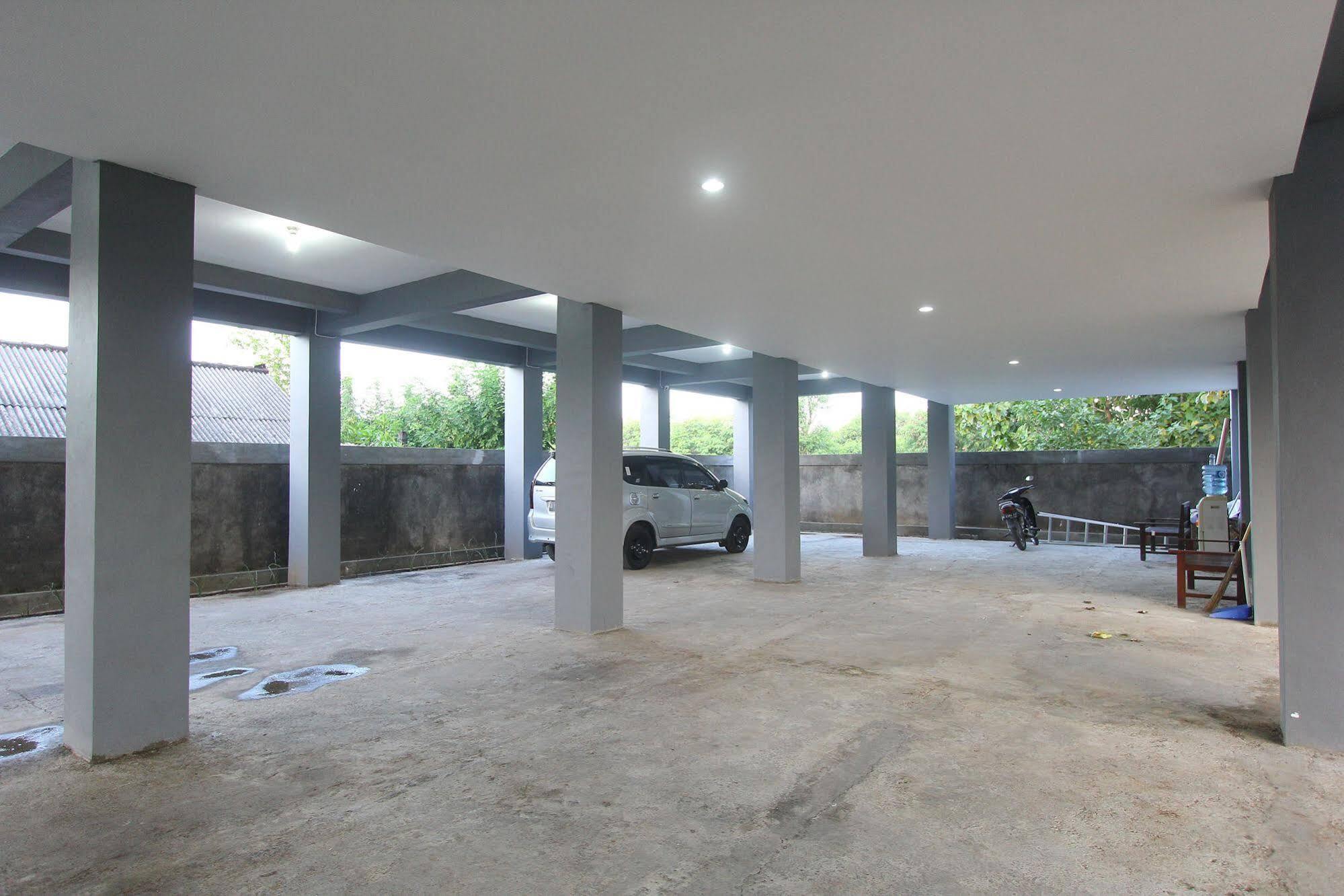 Pondok Nadi Putra 乌干沙 外观 照片
